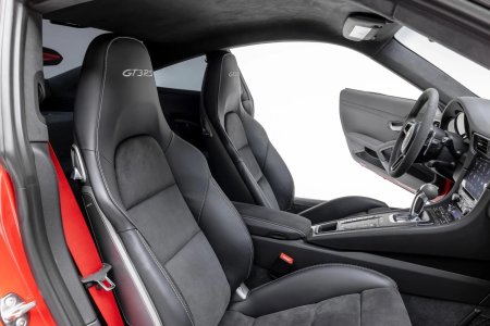 13_Porsche_InteriorFrontIsoPassenger.jpeg 13_Porsche_InteriorFrontIsoPassenger.jpeg