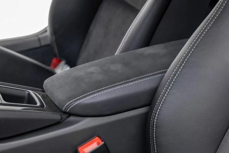 15_Porsche_InteriorCenterConsole.jpeg 15_Porsche_InteriorCenterConsole.jpeg